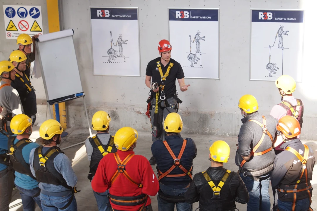 Training Veilig werken op Hoogte voor Woonbron