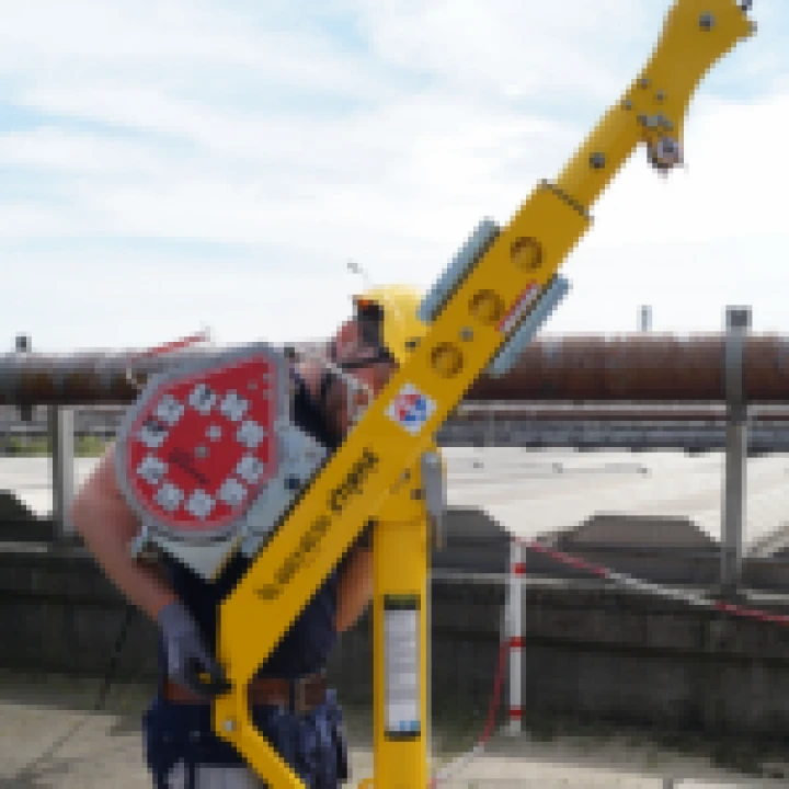 Xtirpa Davit Arm on a Fixed Foot